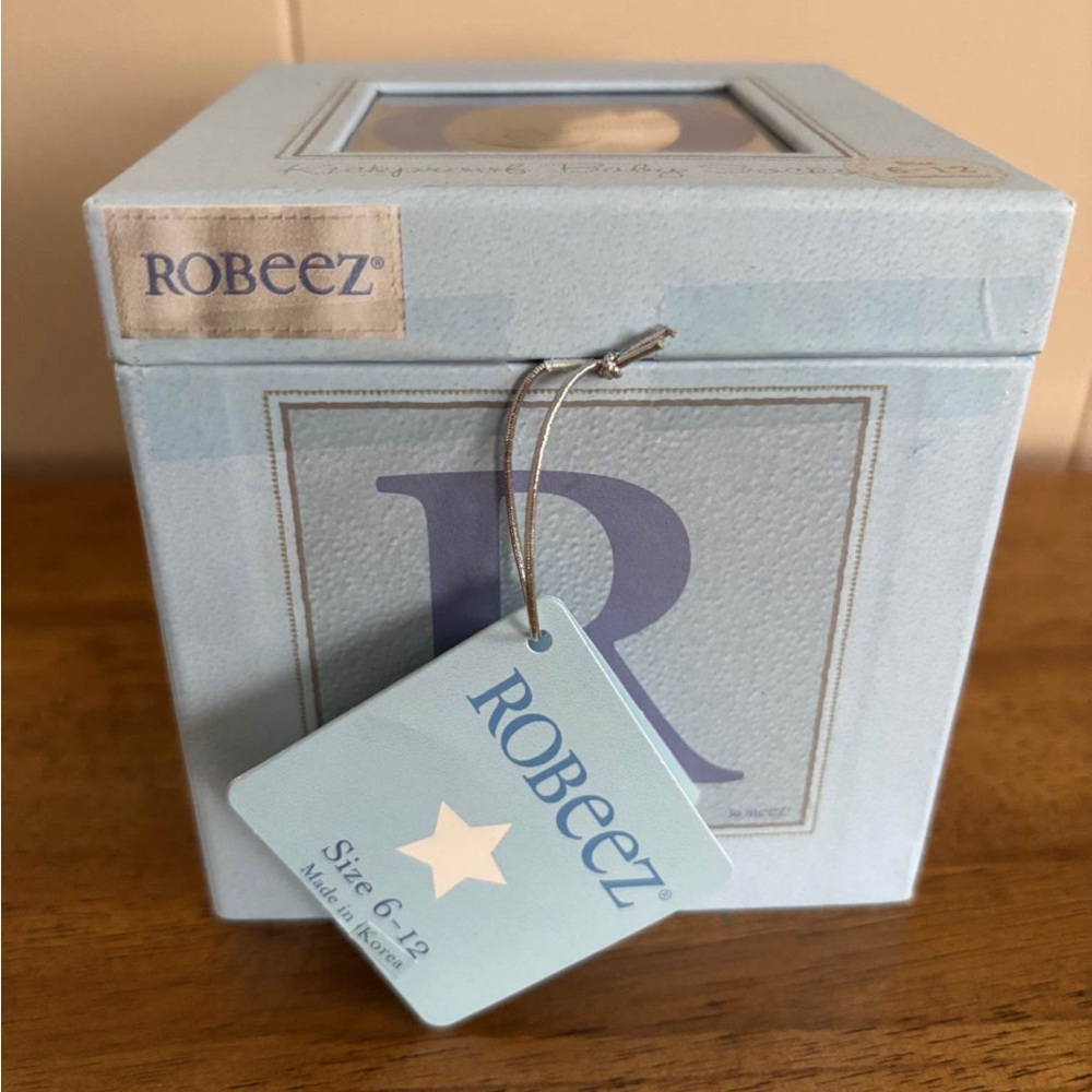 Robeez Kickproof Baby Socks in Light Blue Box
